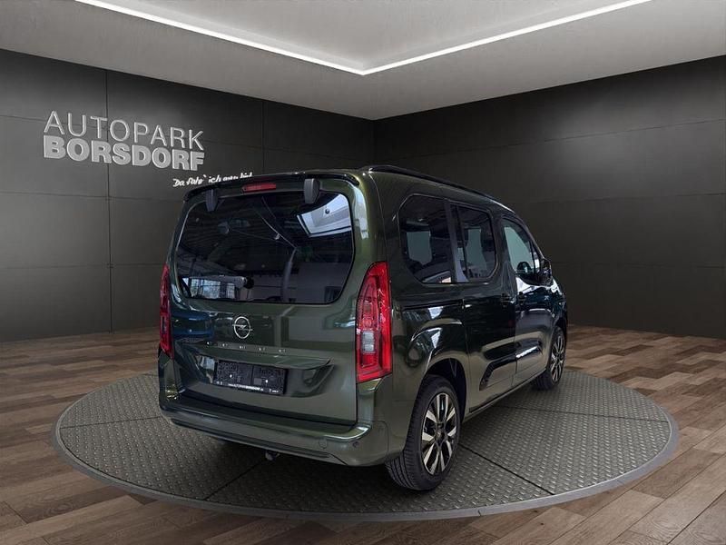 Neu Opel Combo Life 102 PS (75 kW) 2026 Grün Van / Kleinbus