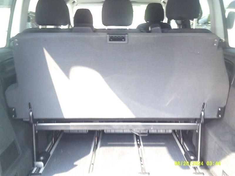 Gebraucht Mercedes V220 163 PS (119 kW) 2018 Schwarz Van / Kleinbus