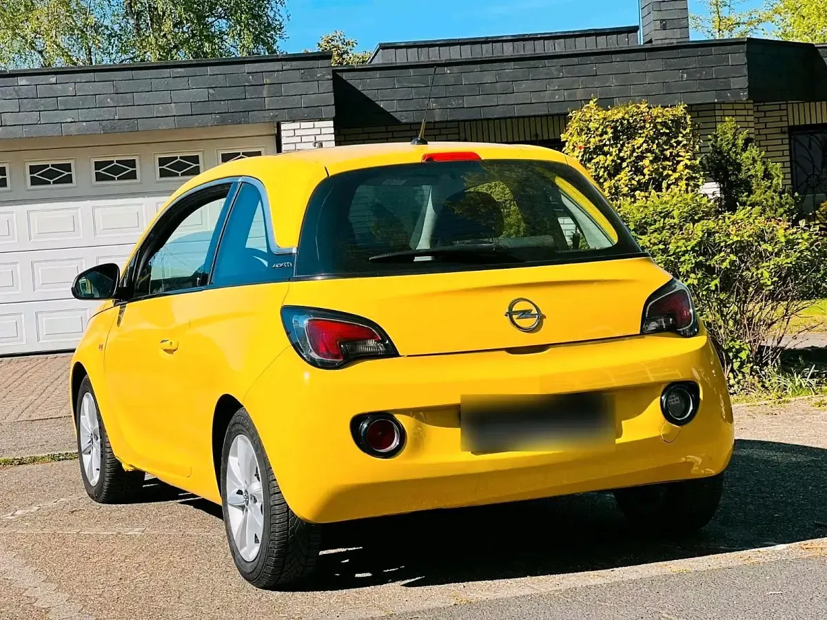 Usado Opel Adam 69 HP (50 kW) 2013 Amarelo Citadino