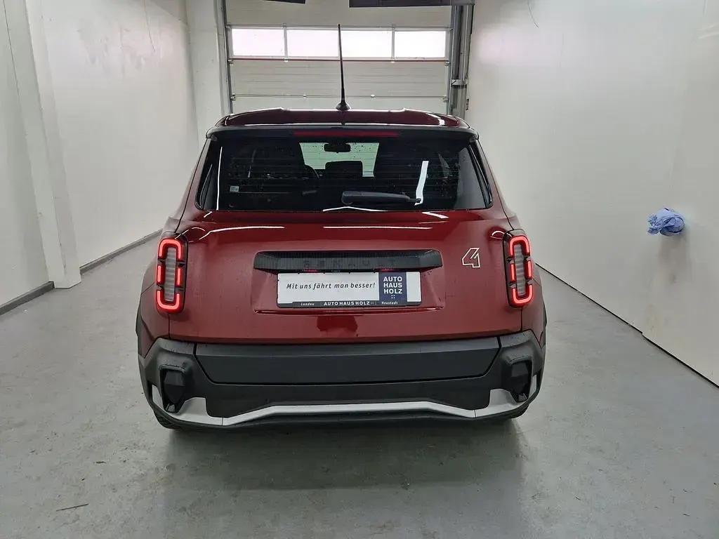 Neu Renault 4 E-Tech Evolution 110 kW (150 PS) 2026 Karmesinrot SUV