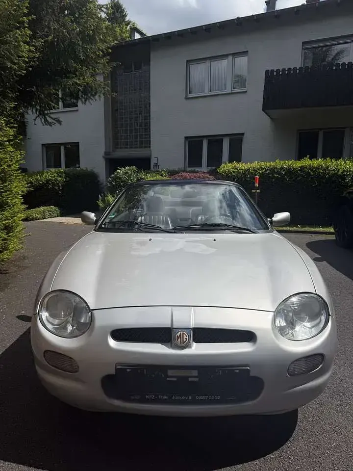 Usata MG F 120 CV (88 kW) 1999 Argento Cabrio