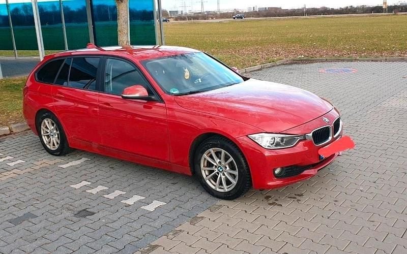 Gebraucht BMW 318 143 PS (105 kW) 2014 Rot Kombi