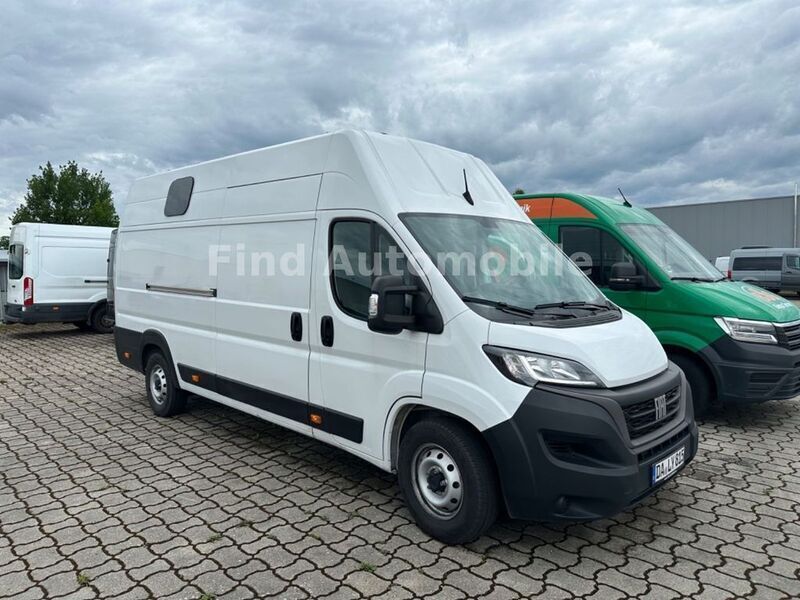 Weiß Gebraucht 2023 Fiat Ducato Van | 30.881 € (Fairer Preis) - Bild 1/4