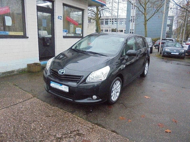 Schwarz Gebraucht 2012 Toyota Verso Travel Van / Kleinbus | 6.950 € (Fairer Preis) - Bild 1/4