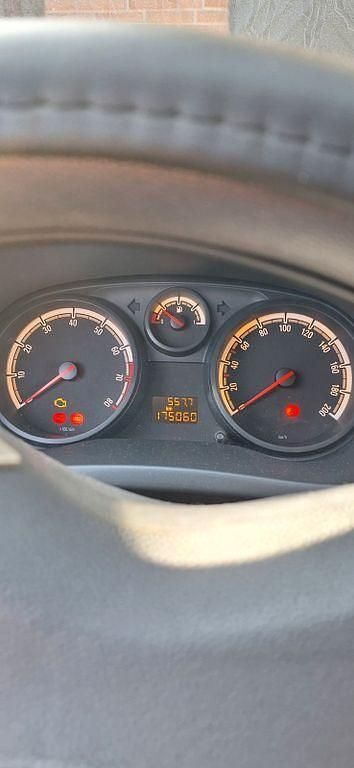 Gebraucht Opel Corsa Selection 60 PS (44 kW) 2009 Weiß Kleinwagen