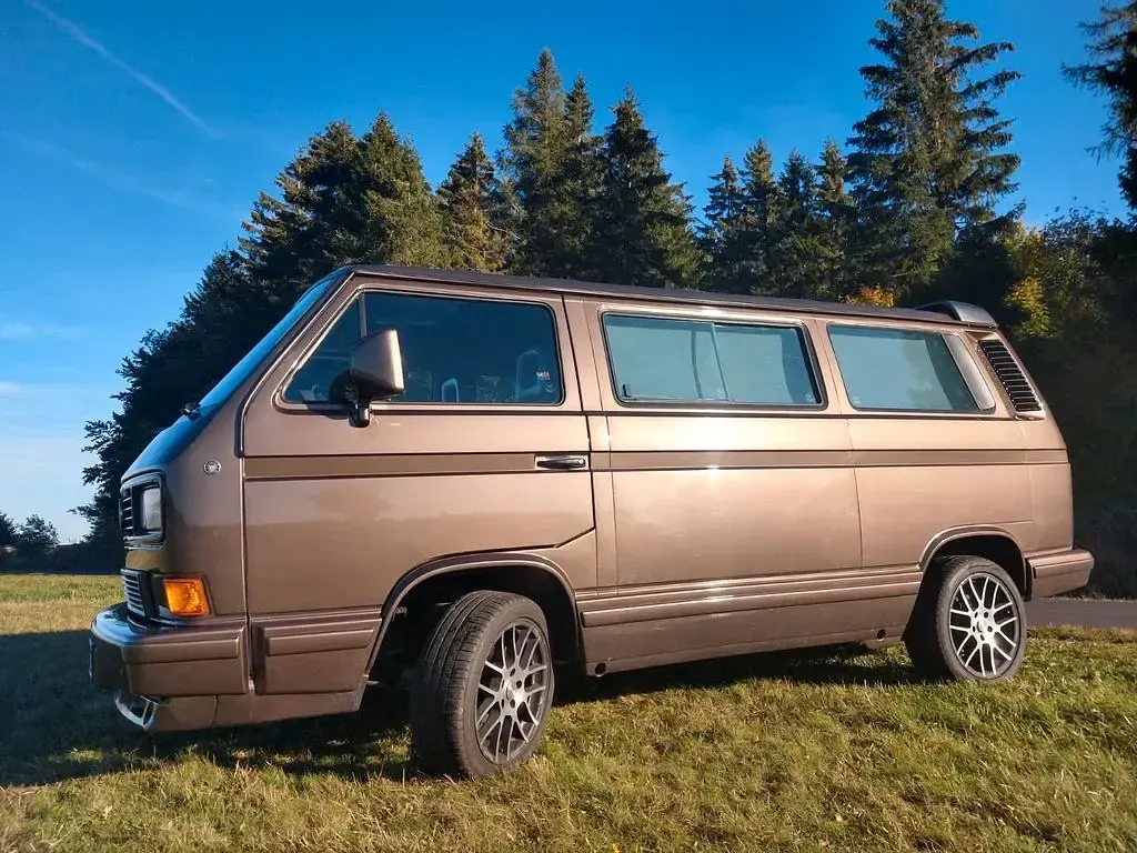 Gebraucht VW Multivan 69 PS (50 kW) 1989 Braun Van / Kleinbus