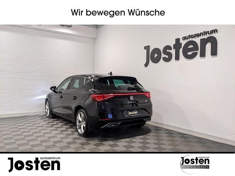 Gebraucht Seat Leon FR 204 PS (150 kW) 2023 Mitternachtsschwarz Limousine
