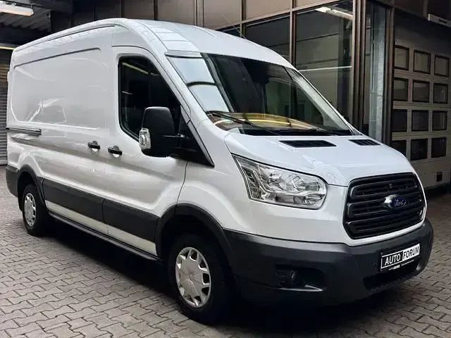 Second-hand Ford Transit 131 CP (96 kW) 2019 Alb Monovolum