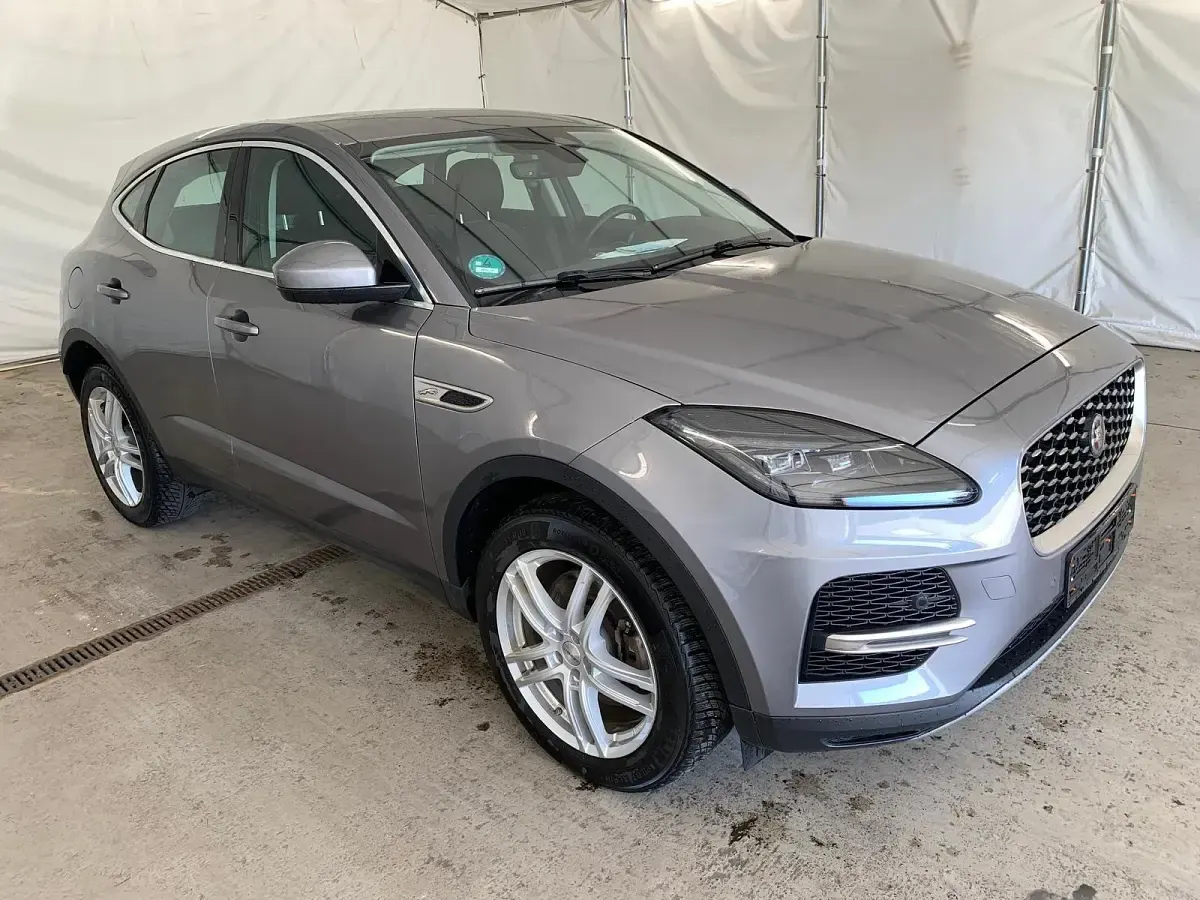Gebraucht Jaguar E-Pace SE 163 PS (119 kW) 2022 Grau SUV