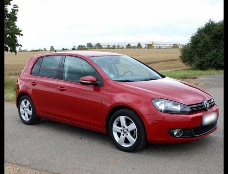 Gebraucht VW Golf VI 122 PS (89 kW) 2010 Rot Kleinwagen