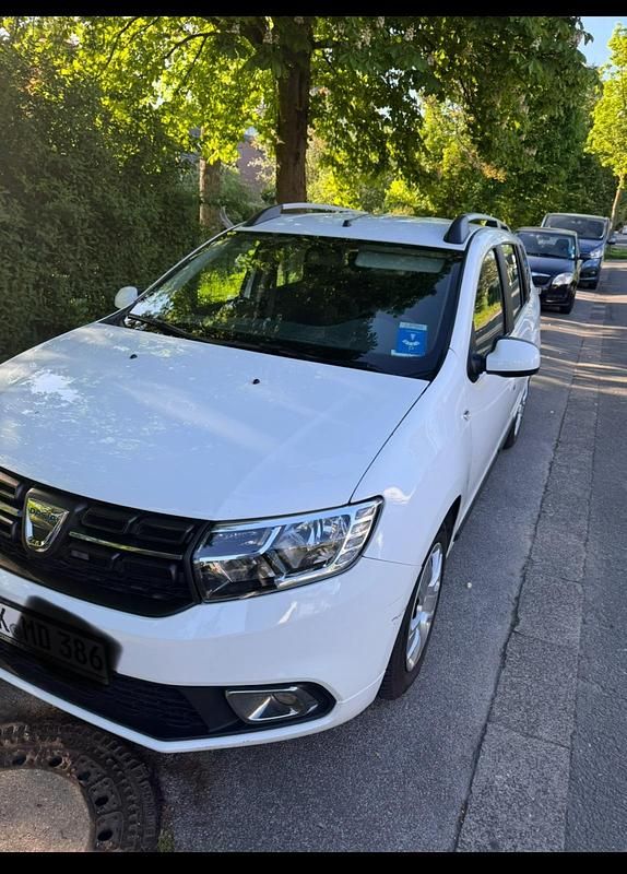 Weiß Gebraucht 2019 Dacia Logan Limousine | 5.999 € (Fairer Preis) - Bild 1/4