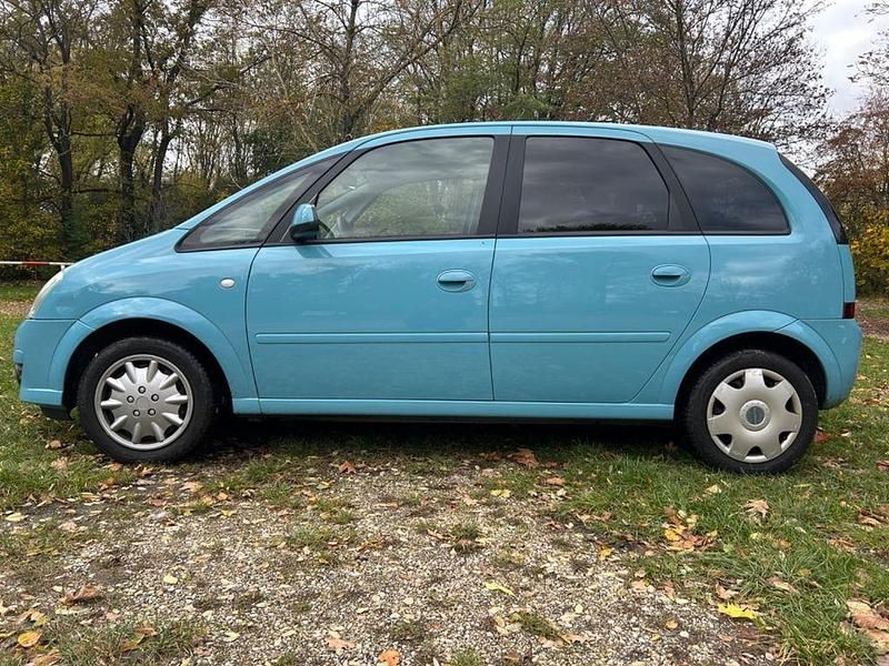 Blau Gebraucht 2006 Opel Meriva Van / Kleinbus | 2.265 € (Etwas zu teuer) - Bild 1/4
