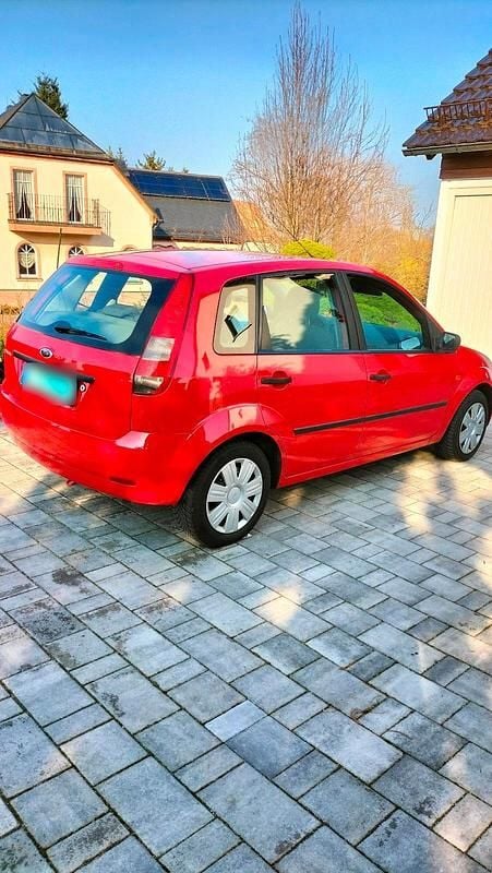 Gebraucht Ford Fiesta 80 PS (58 kW) 2003 Rot Kleinwagen