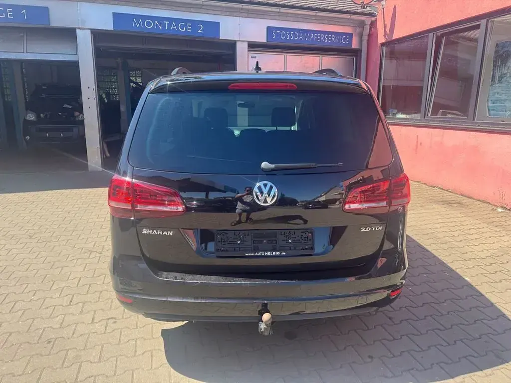 Gebraucht VW Sharan Comfortline 150 PS (110 kW) 2015 Schwarz Van / Kleinbus