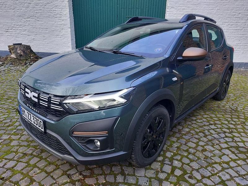 Gebraucht Dacia Sandero Extreme 101 PS (74 kW) 2023 Grün SUV