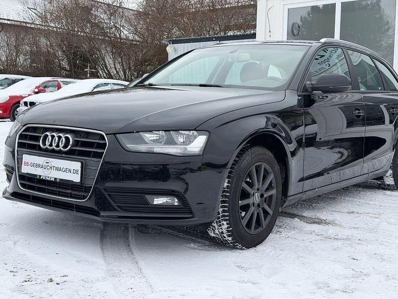 Schwarz Gebraucht 2015 Audi A4 Attraction Kombi | 8.990 € (Fairer Preis) - Bild 1/4
