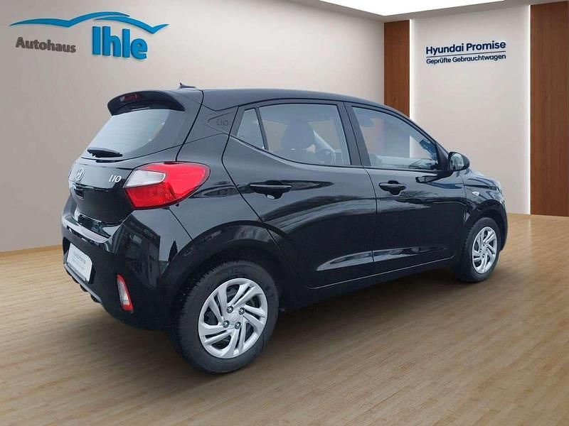 Gebraucht Hyundai i10 Select 63 PS (46 kW) 2025 Schwarz Kleinwagen