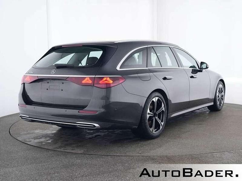 Gebraucht Mercedes E220 Advanced 197 PS (144 kW) 2024 831 lack graphitgrau Kombi