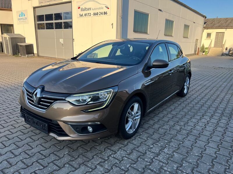 Cappuccino brown Gebraucht 2018 Renault Mégane IV Intens Limousine | 8.490 € (Superpreis) - Bild 1/4