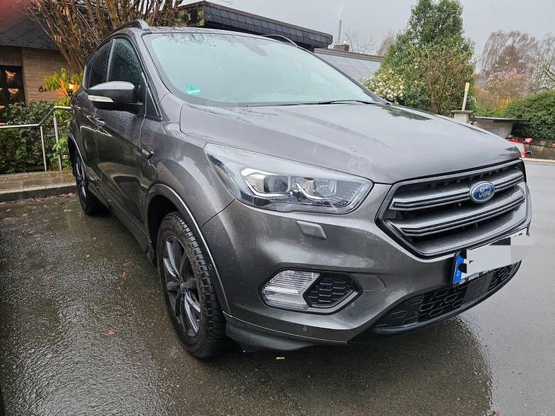 Gebraucht Ford Kuga ST-Line 150 PS (110 kW) 2018 Grau SUV