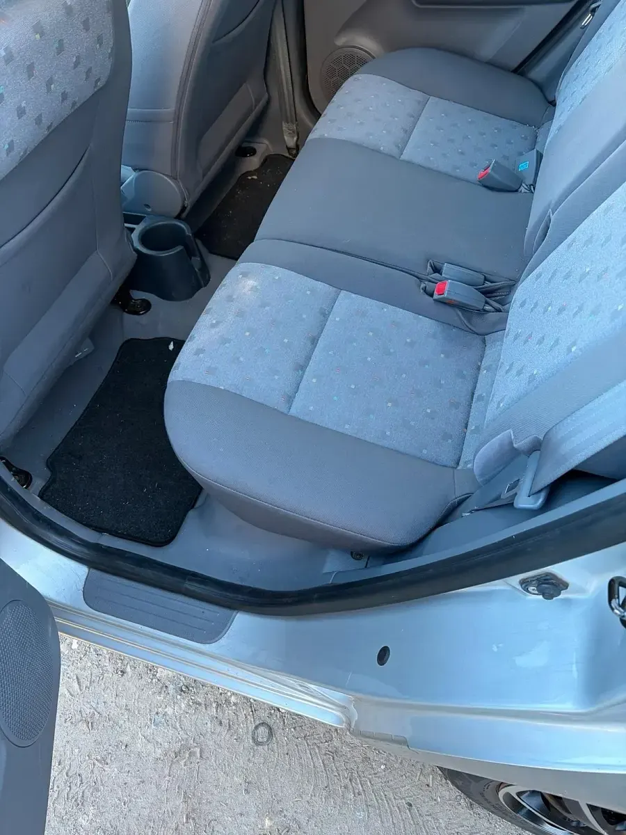 Second-hand Hyundai Getz 60 CP (44 kW) 2004 Argintiu Hatchback