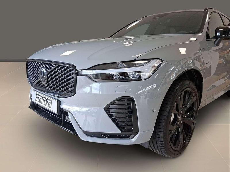 Neu Volvo XC60 Plus 455 PS (334 kW) 2025 Vapour grey SUV