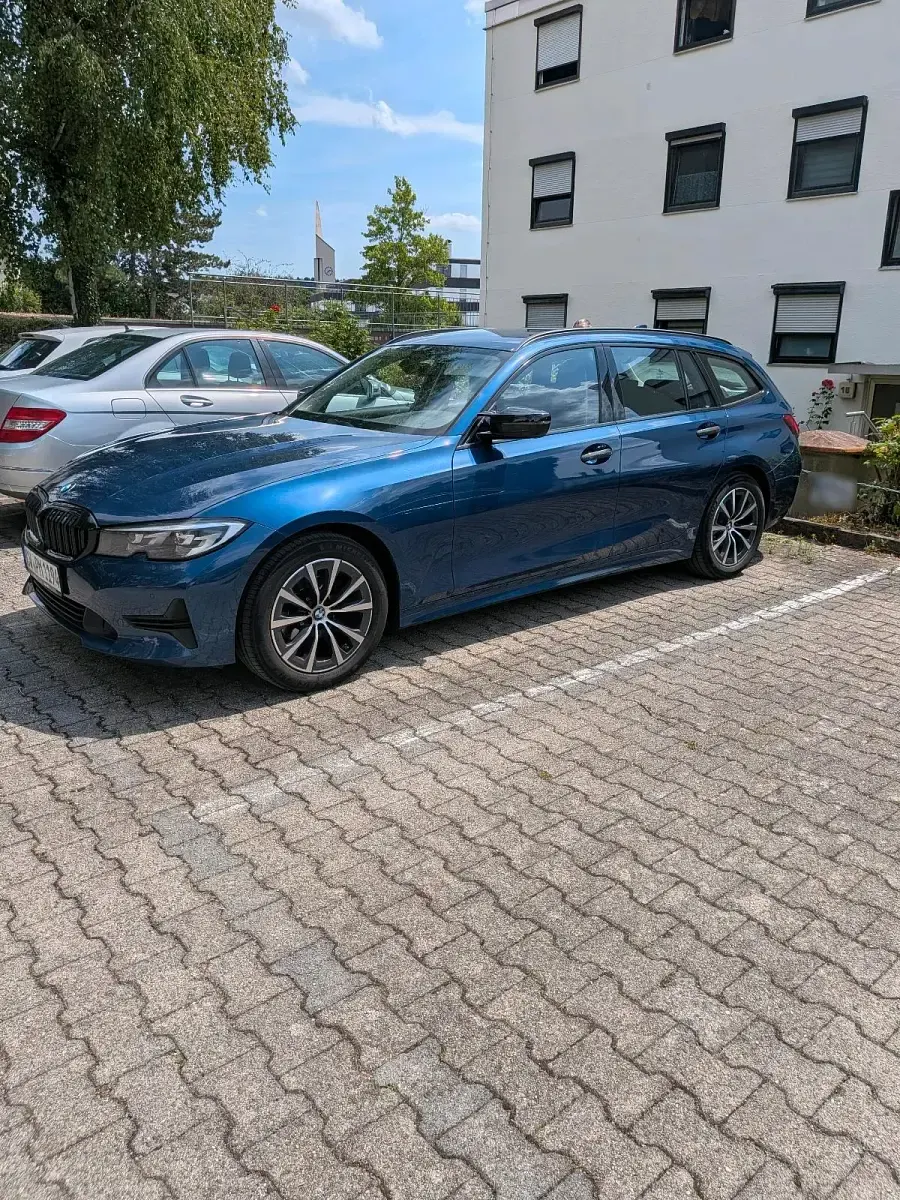 Gebraucht BMW 318 150 PS (110 kW) 2021 Blau Kombi
