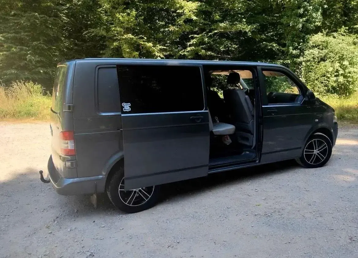 Second-hand VW Transporter 180 CP (132 kW) 2011 Gri Van