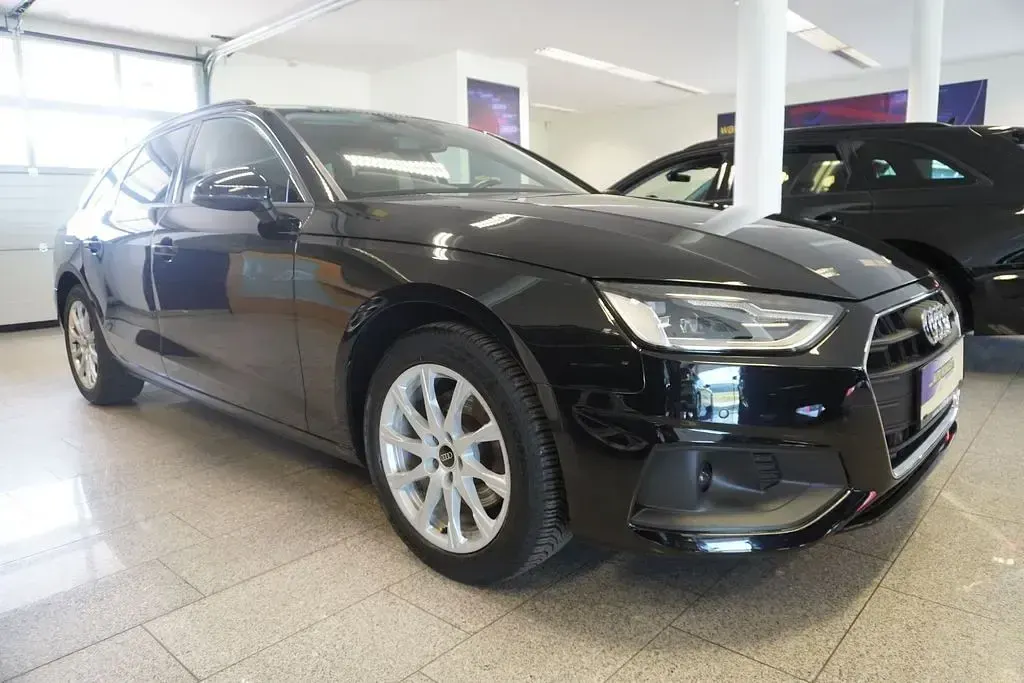 Gebraucht Audi A4 Business 150 PS (110 kW) 2022 Schwarz Kombi