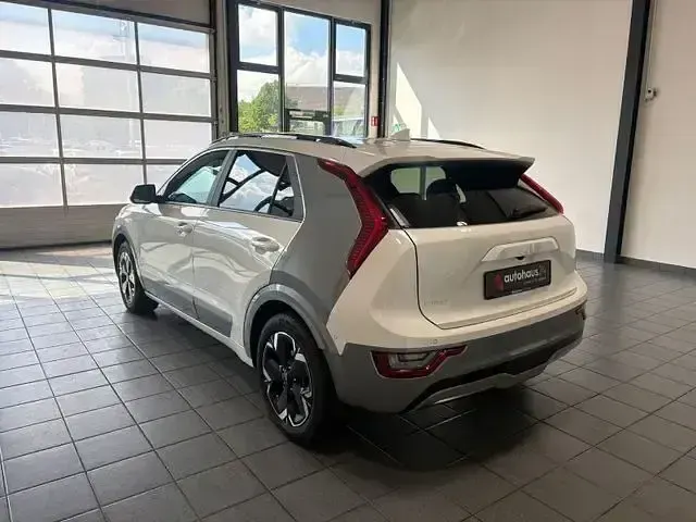 Gebraucht Kia e-Niro Inspiration 150 kW (204 PS) 2024 Weiß SUV