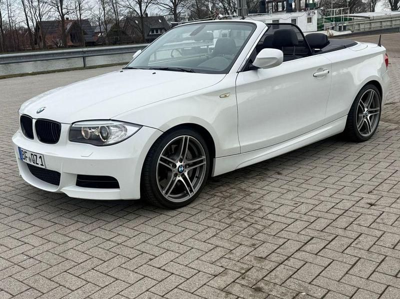 Gebraucht BMW 135 Cabriolet M Performance 306 PS (225 kW) 2011 Weiß Cabrio
