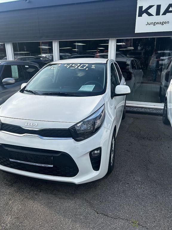 Weiß Gebraucht 2022 Kia Picanto DREAM-TEAM Edition Kleinwagen | 11.490 € (Guter Preis) - Bild 1/4