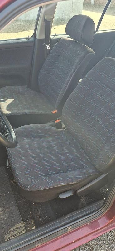 Gebraucht VW Golf III 75 PS (55 kW) 1993 Rot Limousine