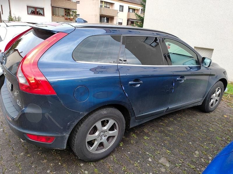 Gebraucht Volvo XC60 Momentum 210 PS (154 kW) 2012 Blau SUV