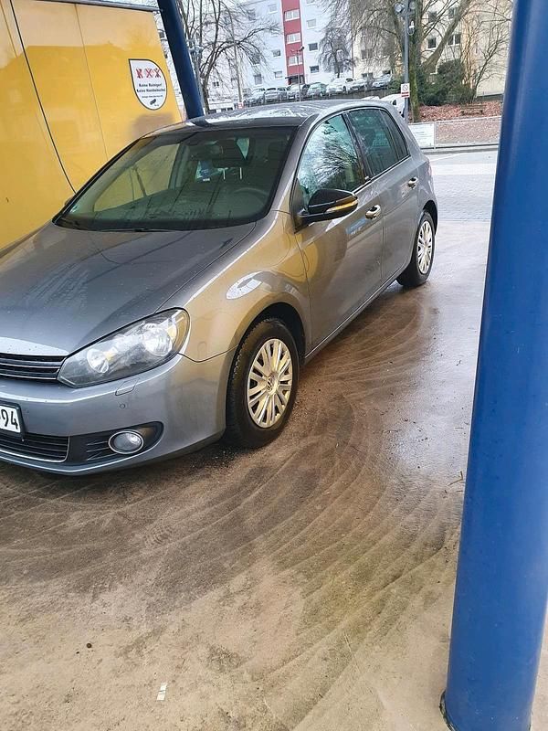 Gebraucht VW Golf VII 105 PS (77 kW) 2012 Grau Kleinwagen