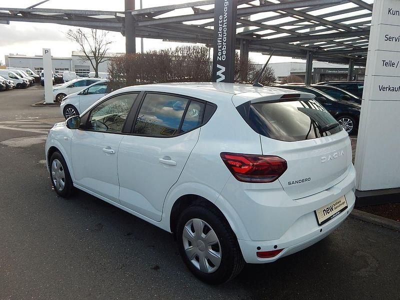 Gebraucht Dacia Sandero Expression 91 PS (66 kW) 2024 Arktisweiss Limousine