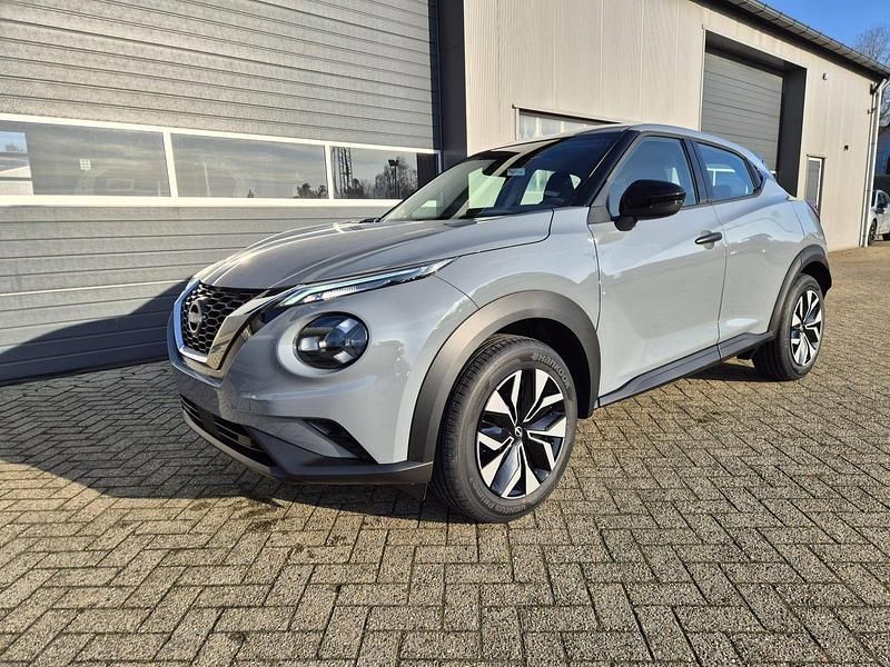 Neu Nissan Juke Acenta 114 PS (83 kW) 2026 Dark grey SUV