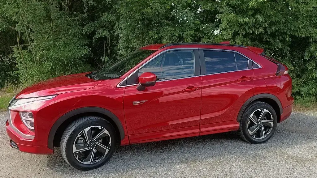 Gebraucht Mitsubishi Eclipse Cross Select 188 PS (138 kW) 2022 Rot SUV