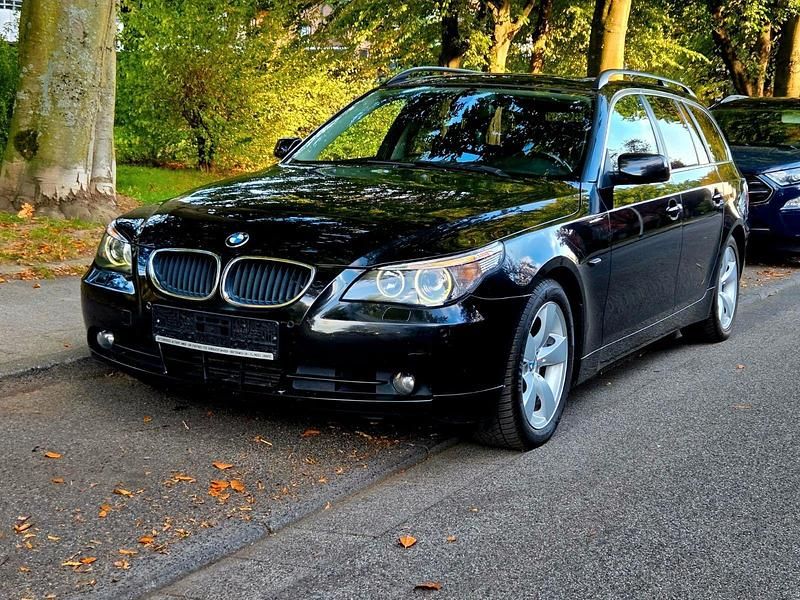 Schwarz Gebraucht 2006 BMW 520 Kombi | 4.650 € (Fairer Preis) - Bild 1/4