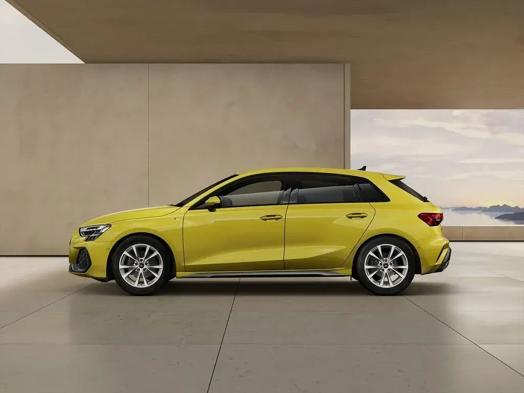 Neu Audi A3 S-Line 150 PS (110 kW) 2026 Gelb Limousine