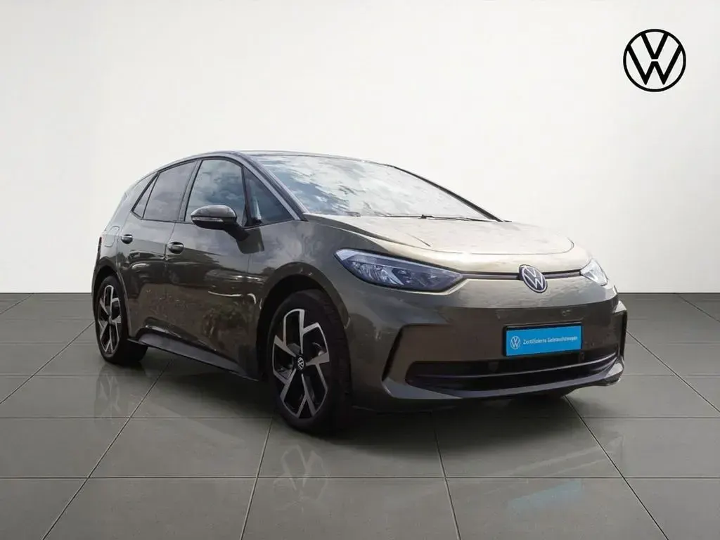 Gebraucht VW ID.3 Pro 150 kW (204 PS) 2024 Dark olivine green metallic/schwarz Kleinwagen