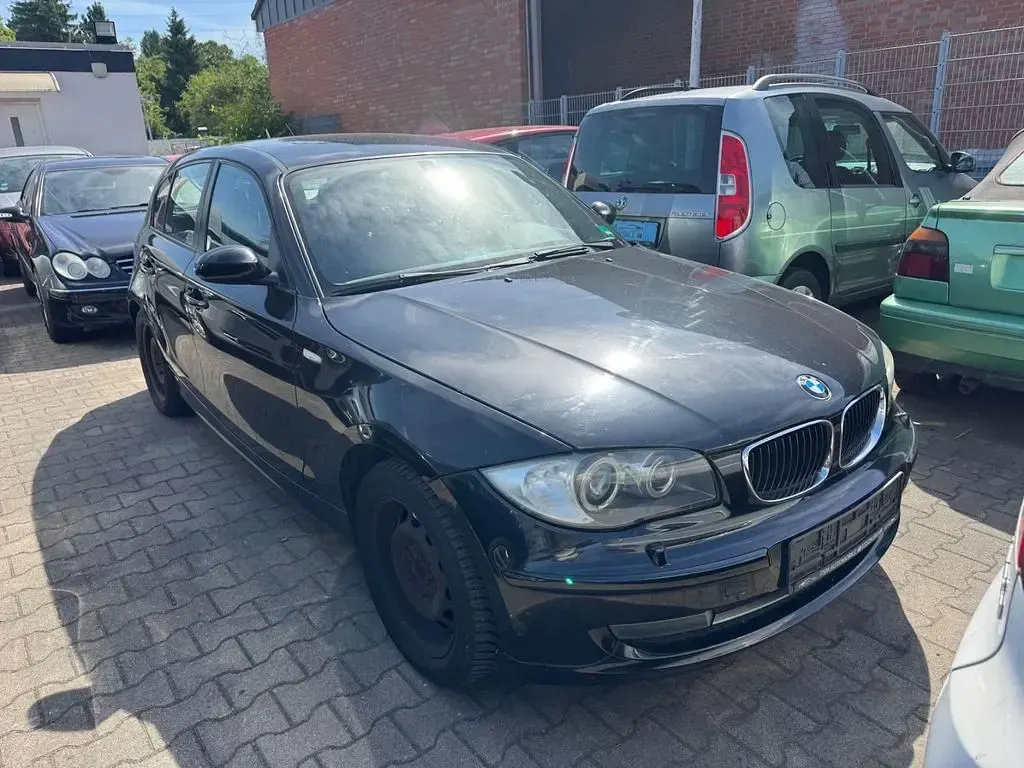 Używany BMW 118 143 KM (105 kW) 2008 Czarny Hatchback