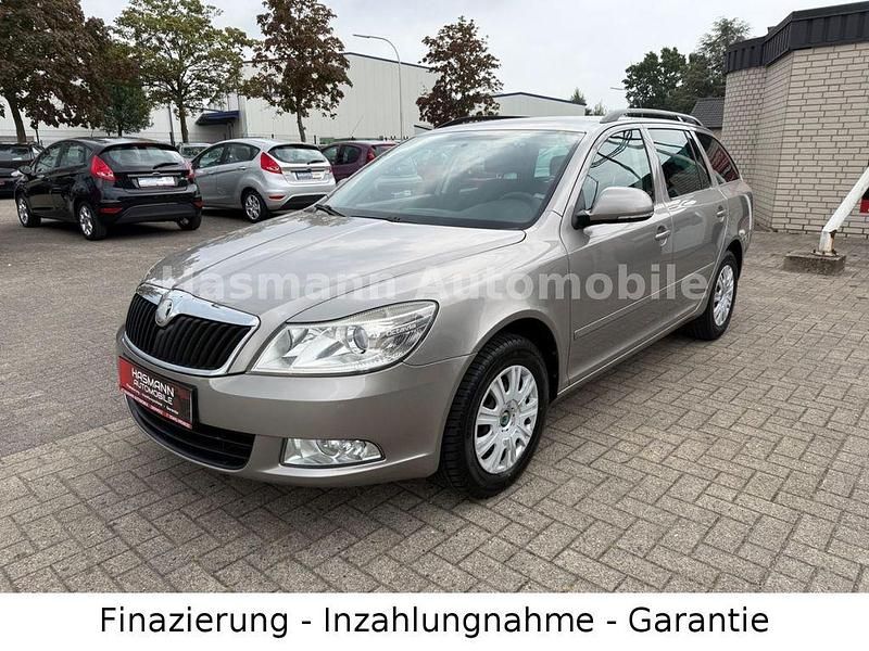 Beige Gebraucht 2010 Skoda Octavia Ambiente Kombi | 6.999 € (Fairer Preis) - Bild 1/4