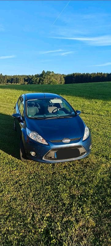 Blau Gebraucht 2008 Ford Fiesta Titanium Kleinwagen | 1.499 € (Guter Preis) - Bild 1/4