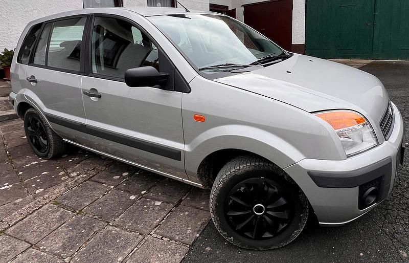 Silber Gebraucht 2009 Ford Fusion Kleinwagen | 2.799 € - Bild 1/4