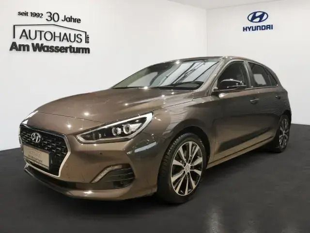 Grau Gebraucht 2019 Hyundai i30 YES! Limousine | 16.999 € (Fairer Preis) - Bild 1/4