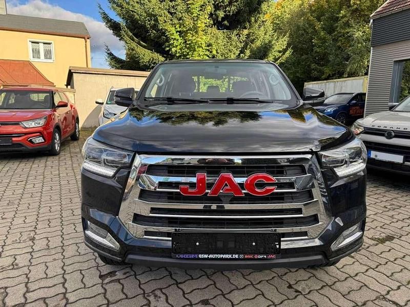 Neu JAC JS8 204 PS (150 kW) 2026 Schwarz metallic SUV