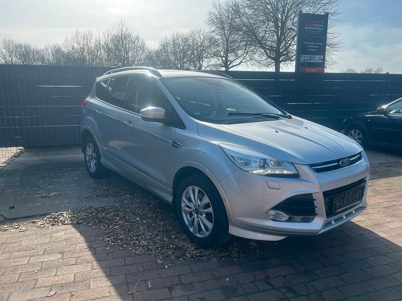 Gebraucht Ford Kuga Individual 180 PS (132 kW) 2016 Silber SUV