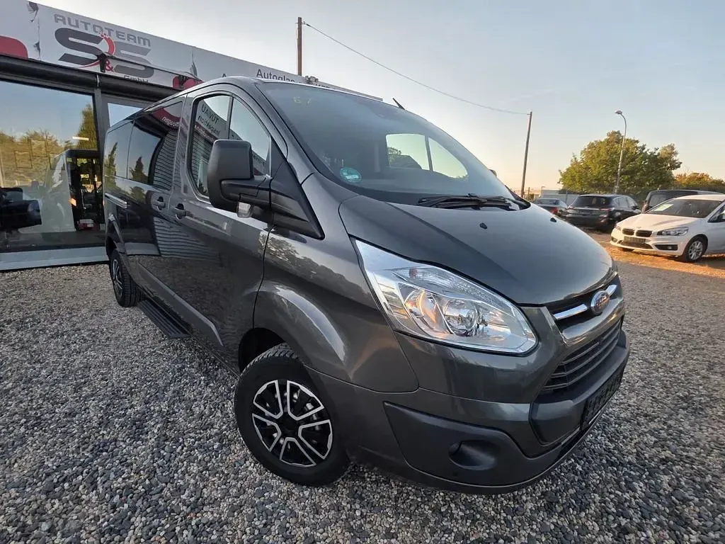 Gebraucht Ford Tourneo 131 PS (96 kW) 2017 Grau Van / Kleinbus