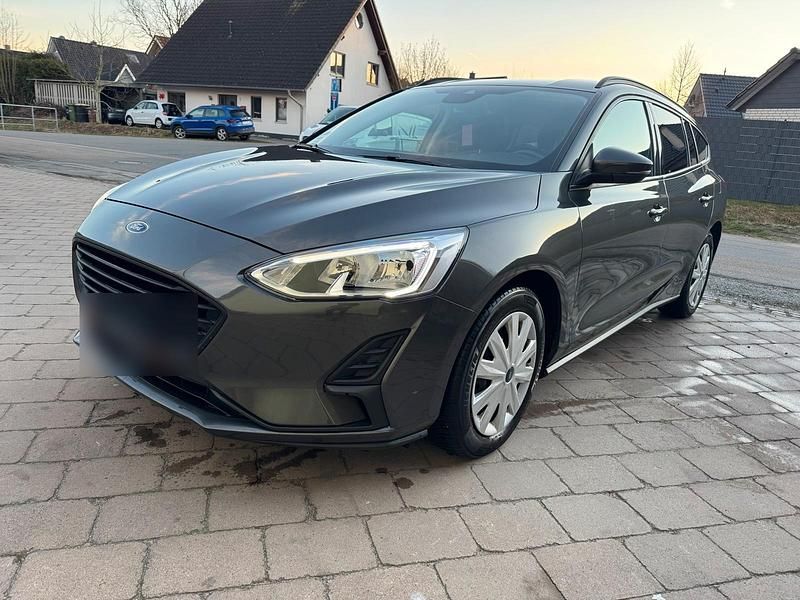 Gebraucht Ford Focus 125 PS (91 kW) 2019 Grau Kombi
